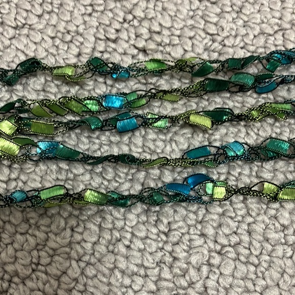 Ladder Yarn Necklace - Picture 4 of 5